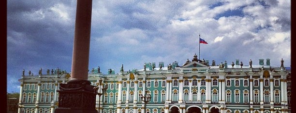 Дворцовая площадь is one of Sight-Seeing in SPB.