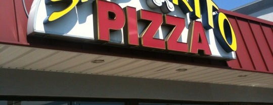 Saporito Pizza is one of Lugares favoritos de Nathan.