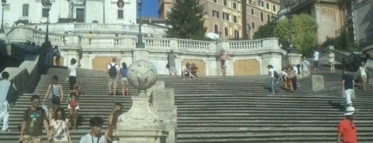 Piazza di Spagna is one of ROMA!.