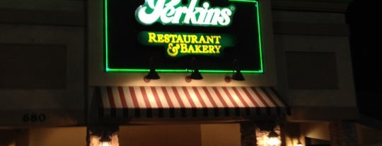 Perkins Restaurant & Bakery is one of Nathan Danielさんのお気に入りスポット.