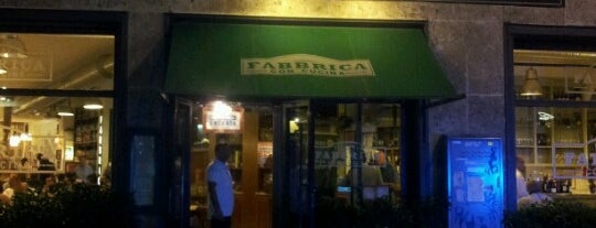 Pizzeria La Fabbrica is one of Milano.