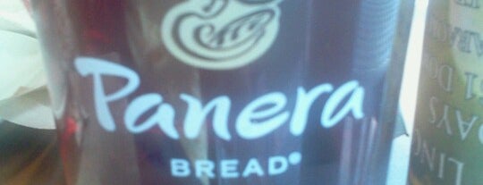 Panera Bread is one of สถานที่ที่บันทึกไว้ของ Karina.