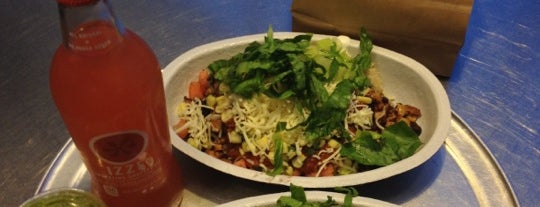 Chipotle Mexican Grill is one of Tempat yang Disukai Jimmy.