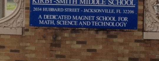 Kirby Smith Middle School is one of Orte, die Matt gefallen.