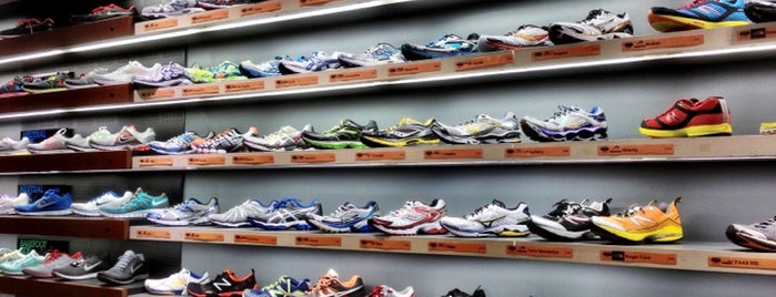 New York Running Company is one of Alexさんのお気に入りスポット.
