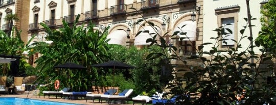 Hotel Alfonso XIII is one of Hoteles *****GL merecidos o no.