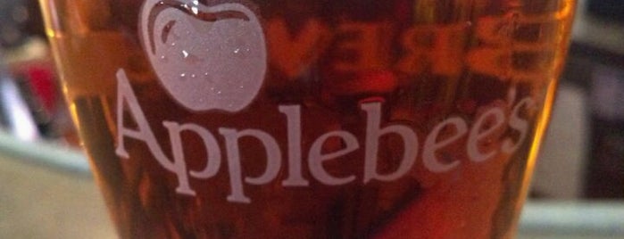 Applebee's Grill + Bar is one of Chilly chill hanger places!.