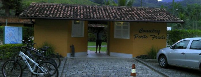 Country Club Porto Frade is one of Locais curtidos por Mario.