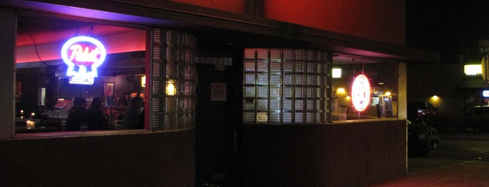 Lutz Tavern is one of Portlandia Bars.