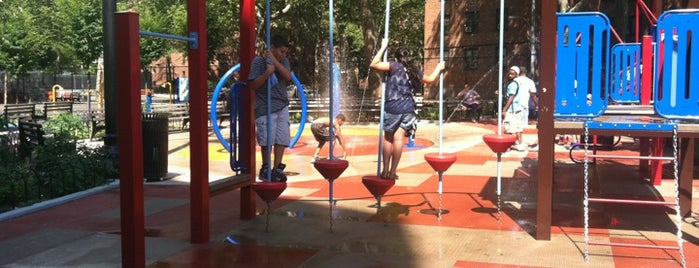 Lillian Wald Playground is one of Monkey Bars Badge - New York Venues.