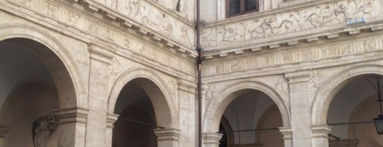 Palazzo Spada is one of le baroque.