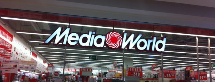 MediaWorld is one of Tempat yang Disukai Aydın.