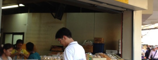 R-Roy Garlic Bread is one of BKK-optima.