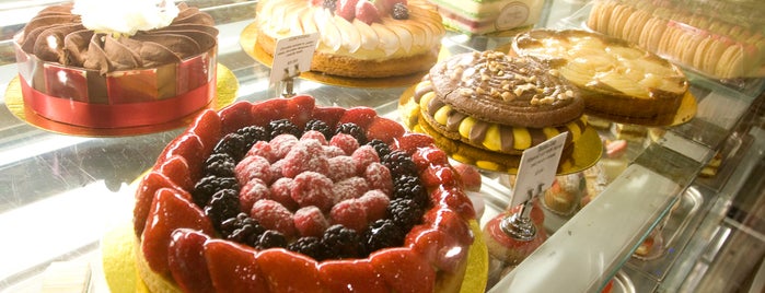 Almondine Bakery is one of NYC's best date spots.