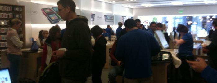 Apple Corte Madera is one of US Apple Stores.