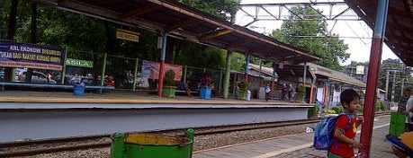 Stasiun Universitas Pancasila is one of Stations in Jabodetabek.