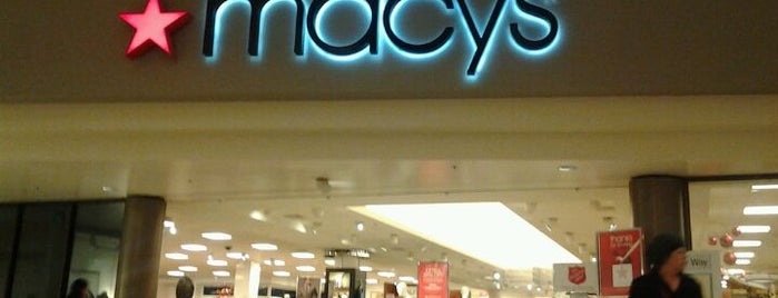 Macy's is one of Locais curtidos por Chelsea.