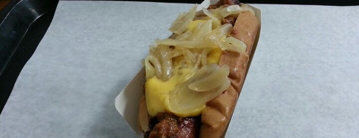 Chef's Dog House is one of Jasonさんの保存済みスポット.