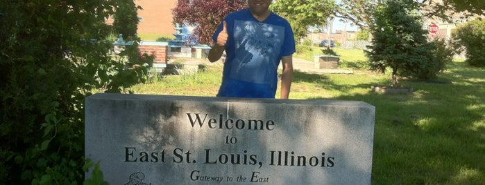 City of East St. Louis is one of Lieux qui ont plu à 🖤💀🖤 LiivingD3adGirl.