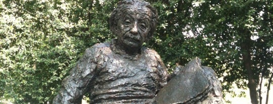 Albert Einstein Memorial is one of These are a few of my favorite things!.