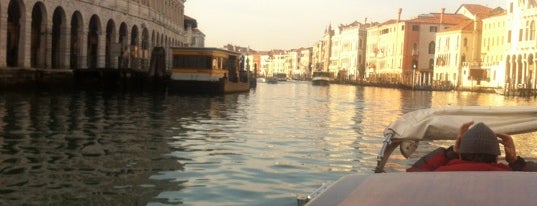 Palazzo Ca' Corner Della Regina is one of Venezia.