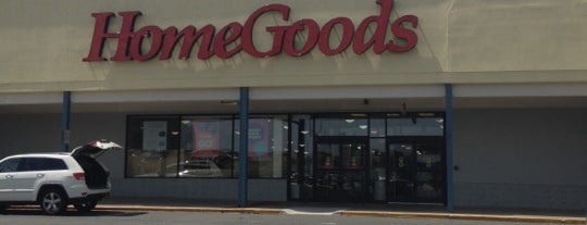 HomeGoods is one of Chickieさんのお気に入りスポット.
