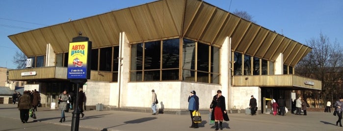 metro Politekhnicheskaya is one of Метро Санкт-Петербурга.