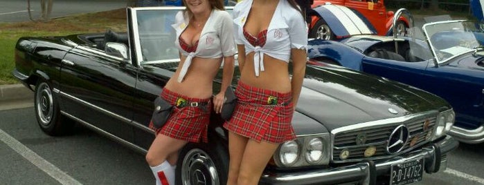Tilted Kilt Pub & Eatery is one of My favorites for Bares.