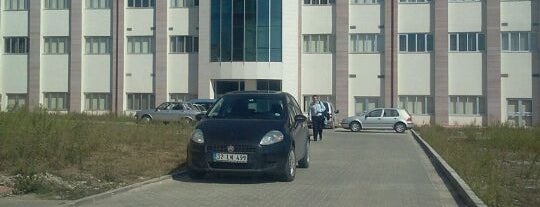 Düzce Üniversitesi is one of Tempat yang Disukai Özgür Yaşar.