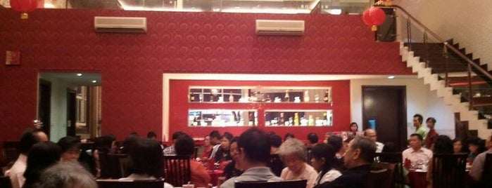 New Royal Restaurant is one of Chinese Restaurant in Surabaya.