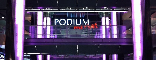 Podium Market is one of สถานที่ที่ Oksana ถูกใจ.