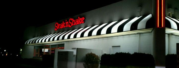 Steak 'n Shake is one of สถานที่ที่บันทึกไว้ของ Ryan.