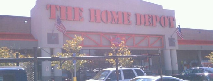 The Home Depot is one of Locais curtidos por Tammy.