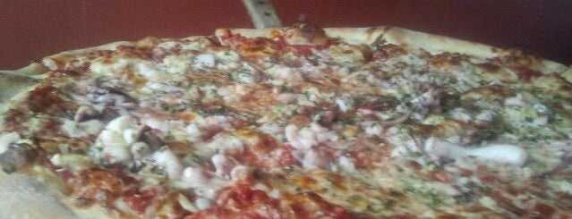 Napoli Pizza is one of Arthur's Fun Places to Eat! ☆☆☆☆.