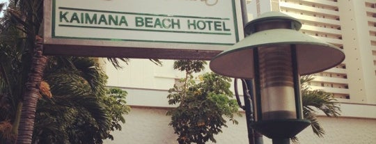 The New Otani Kaimana Beach Hotel is one of Tempat yang Disimpan Julie.