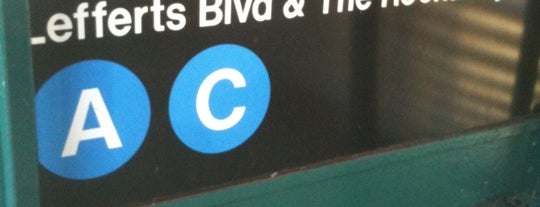 MTA Subway - Kingston/Throop Aves (C) is one of สถานที่ที่ Devonta ถูกใจ.
