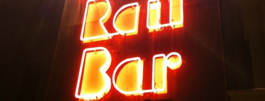 Brass Rail Bar is one of Orte, die Greg gefallen.