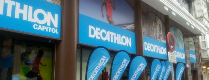 Decathlon Capitol is one of Tempat yang Disukai Jon Ander.