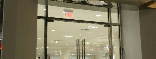 Forever 21 is one of Queens Center Mall.