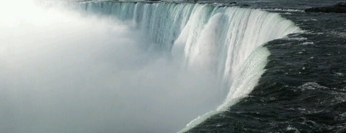 Niagara Falls (Canadian Side) is one of Great Spots Around the World.