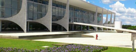 Palácio do Planalto is one of Tour Niemeyer.