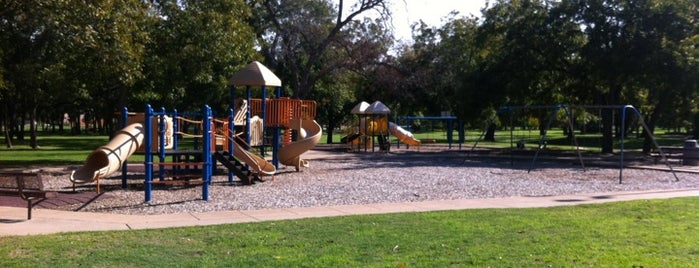 Veterans Park is one of Playgrounds.