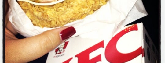 KFC is one of Locais curtidos por Antonio.