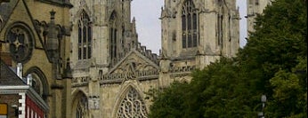Йоркский собор is one of York.