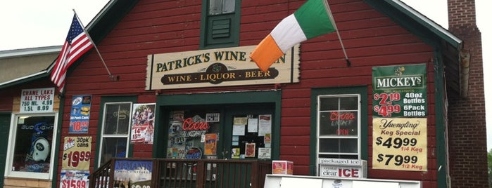 Patrick's Wine Barn is one of Julie's Places.