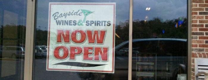 Bayside Wine & Spirits is one of สถานที่ที่ Mei ถูกใจ.