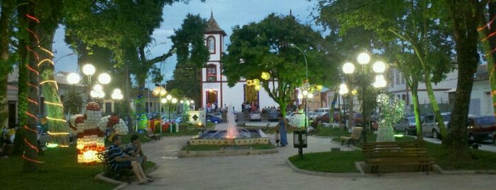 Praça Zoroastro Alvarenga is one of Orte, die Alisson gefallen.