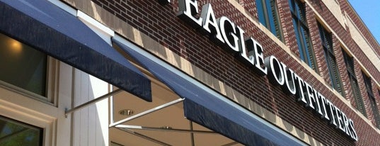 American Eagle Store is one of สถานที่ที่ Chester ถูกใจ.