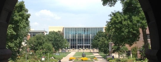 Hamline University is one of Tempat yang Disukai Beth.