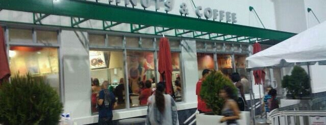Krispy Kreme is one of sinadI 님이 좋아한 장소.